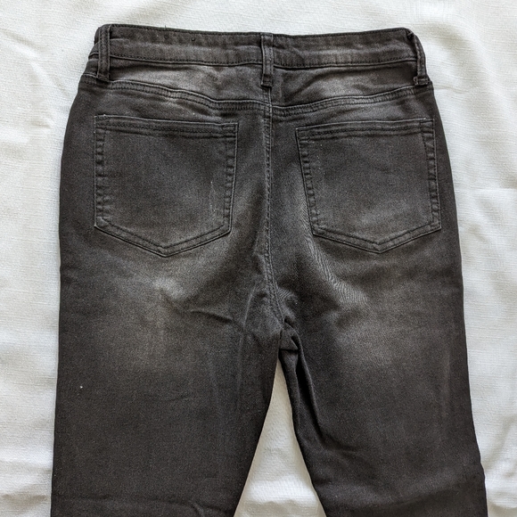 Fashion Nova Black Distressed Jeans with Hook and Eye Details on legs- 7 - Picture 4 of 5